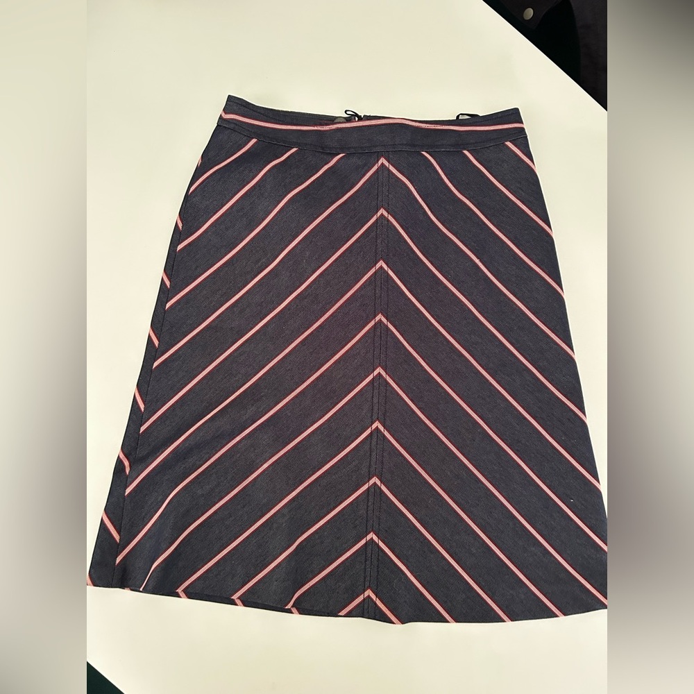 Vintage MOD Hennes H&M Dark Blue and Red Chevron Denim Skirt